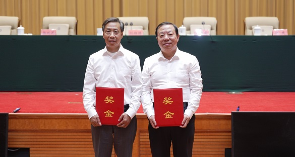 亚洲博彩平台排名奖励国家科学技术奖获奖者张和平、路战远每人75万元