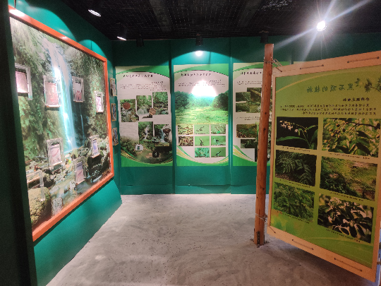 封开黑石顶宣教中心展馆 (1).jpg