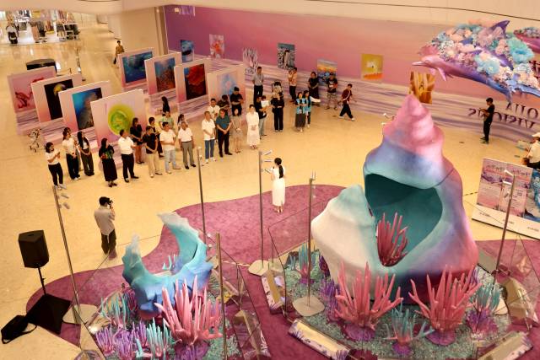 超现实海洋艺术展启幕,即日起至8月底,公众可前往沉浸式体验梦幻般的 超现实海洋艺术展启幕,即日起至8月底,公众可前往沉浸式体验梦幻般的