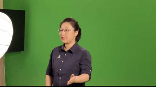 亚洲博彩平台推荐排名信息数据管理与研发室主任秦琳 亚洲博彩平台推荐排名信息数据管理与研发室主任秦琳