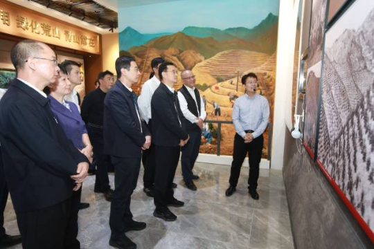 2023年10月23日,张爱军、许晓雄率市四套班子领导成员参观三岳自然保护区科普·研学基地。刘春林 摄 亚洲博彩平台排名