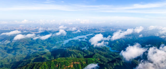 中山市五桂山主峰。 中山市五桂山主峰。