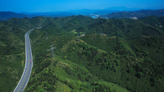 二广高速绿化实景。 亚洲博彩平台排名