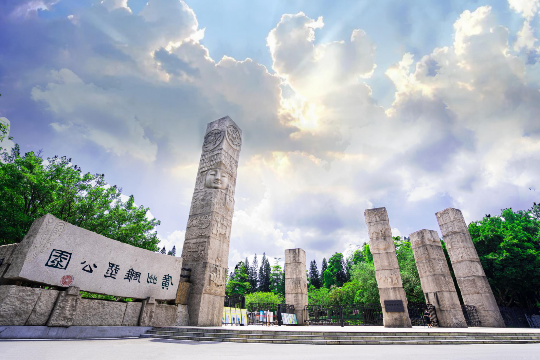 雕塑1.png