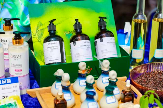 连南企业生产的山苍子洗护用品